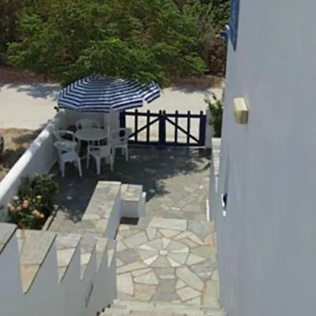 Pavlis & Apartment *
